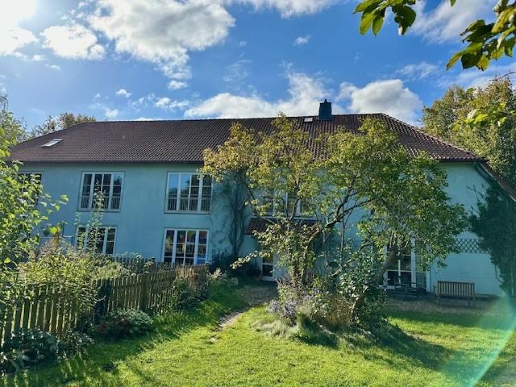 Hausansicht vom Garten der AWO Kita Hohenbuchen im Alstertal.