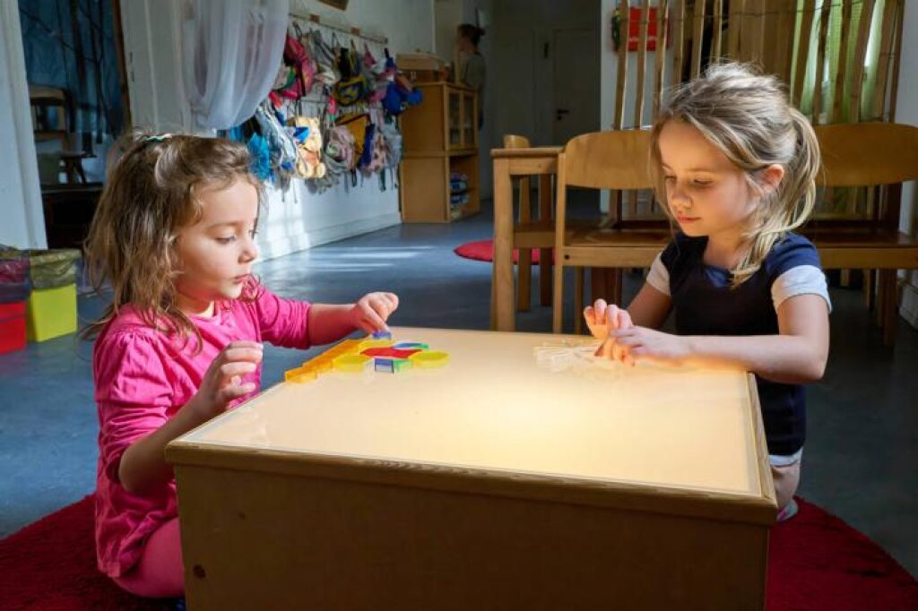 KIta Hohenbuchen der AWO Hamburg Kinder spielen im Gruppenraum.