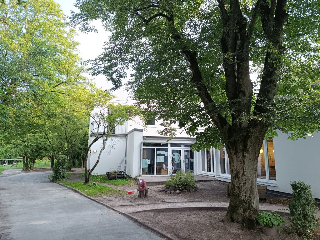 Atelie der Kita Jonni Birckholtz außen AWO HamburgHausansicht.